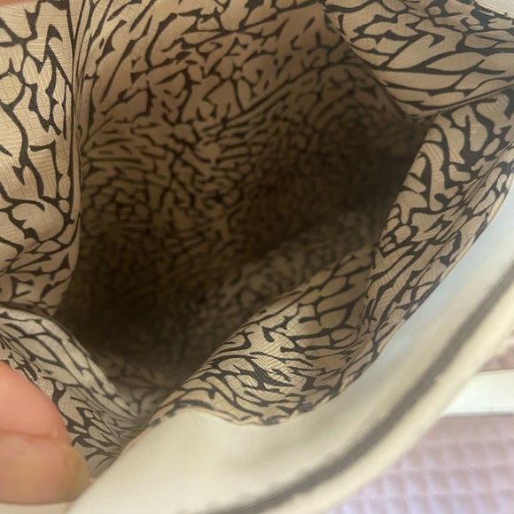 COPY - Beautiful Max Studio bag. - Picture 9 of 14